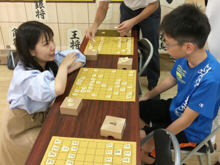 長谷川２段の将棋６面指し