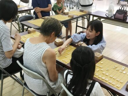 長谷川２段の将棋６面指し